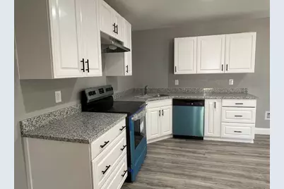 225 E Coral Way, Grand Prairie, TX 75051 - Photo 6