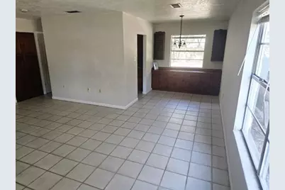 217 Griffith Drive, Rockport, TX 78382 - Photo 6