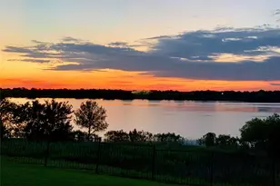 2820 Appaloosa Ct, Little Elm, TX 75068 - Photo 2