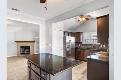 315 Gilbert Road, Irving, TX 75061 - Photo 6