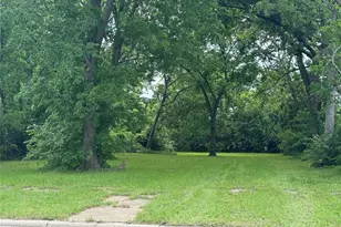 812 N Willow St, Sherman, TX 75090 - Photo 1