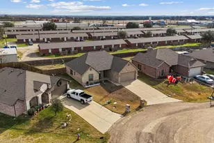 129 Oak Springs Loop, Mabank, TX 75156 - Photo 4