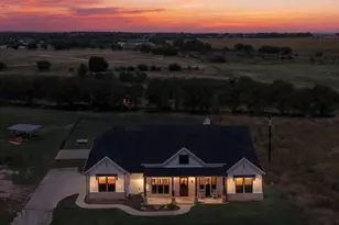 12880 Pruett Rd, Krum, TX 76249 - Photo 2