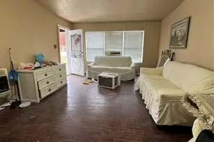 2717 Avenue I, Fort Worth, TX 76105 - Photo 12