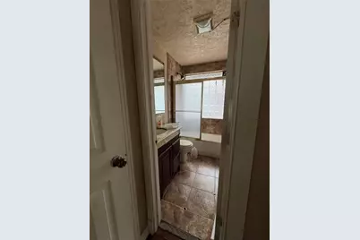 2717 Avenue I, Fort Worth, TX 76105 - Photo 18