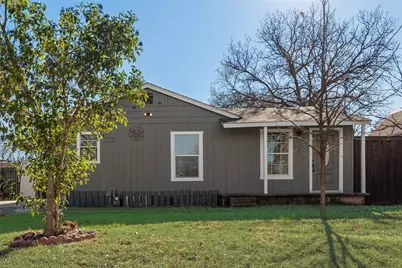 303 W Broad Street, Mansfield, TX 76063 - Photo 1