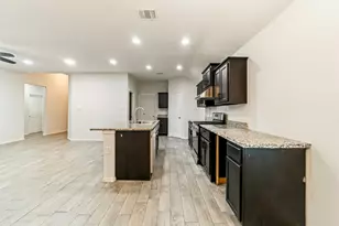 9717 Snowbell Ln, Fort Worth, TX 76036 - Photo 8