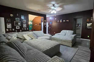 212 Druse Ln, Jarrell, TX 76537 - Photo 4