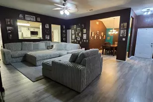 212 Druse Ln, Jarrell, TX 76537 - Photo 8