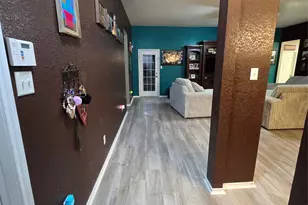 212 Druse Ln, Jarrell, TX 76537 - Photo 6