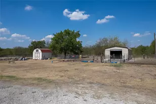 4260 Couch Rd, Ponder, TX 76259 - Photo 6