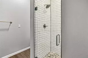 3611 Broken Bow Dr, Granbury, TX 76048 - Photo 22