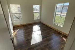 406 11th St, Mineral Wells, TX 76067 - Photo 6