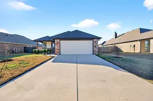 2108 Ajay Dr, Sherman, TX 75092 - Photo 4