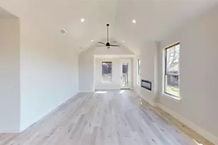 801 Birch St, Grand Prairie, TX 75050 - Photo 8