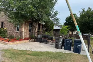 2340 North Chandler Dr E, Fort Worth, TX 76111 - Photo 4