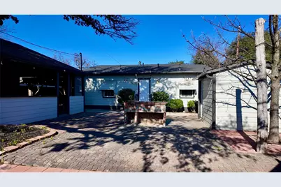 2212 Barlow Avenue, Dallas, TX 75224 - Photo 2