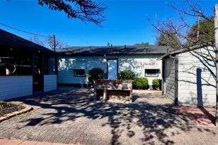 2212 Barlow Ave, Dallas, TX 75224 - Photo 2