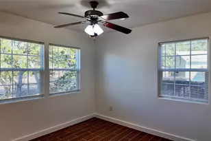 2212 Barlow Ave, Dallas, TX 75224 - Photo 14