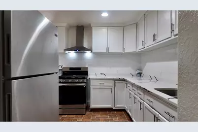 2212 Barlow Avenue, Dallas, TX 75224 - Photo 8