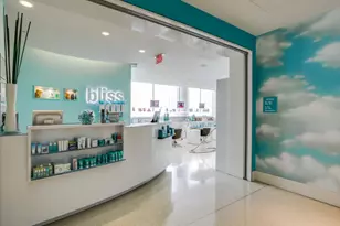 2430 Victory Park Ln, Dallas, TX 75219 - Photo 16