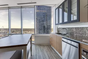 2430 Victory Park Ln, Dallas, TX 75219 - Photo 4