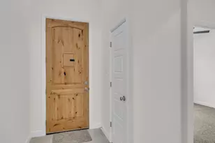 603 Madison St, Cleburne, TX 76033 - Photo 6