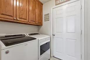 3207 Crossbridge Cir, Granbury, TX 76049 - Photo 14