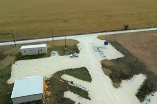 125 Hill County Road 4415, Grandview, TX 76050 - Photo 4