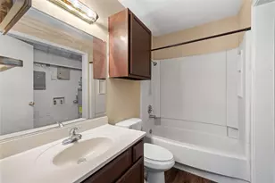 5806 Marvin Loving Dr, Garland, TX 75043 - Photo 10