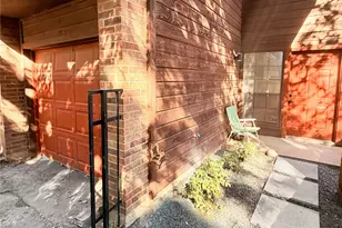 6141 Summer Creek Cir, Dallas, TX 75231 - Photo 4