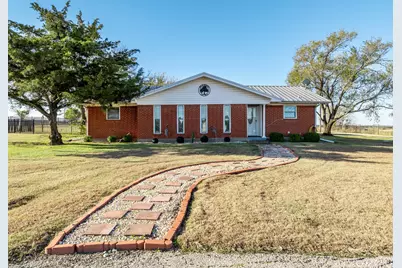 891 Hcr 2124 Loop, Whitney, TX 76692 - Photo 2