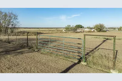 891 Hcr 2124 Loop, Whitney, TX 76692 - Photo 18