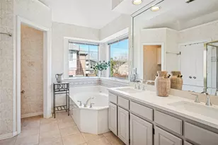 2718 Hidden Lake Dr, Grapevine, TX 76051 - Photo 26