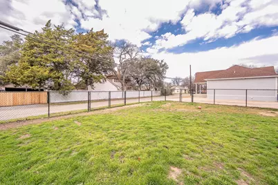 800 E Elm Street, Hillsboro, TX 76645 - Photo 22