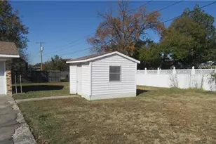 200 Texoma Dr, Whitesboro, TX 76273 - Photo 30