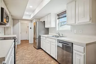 1600 Celeste Ct, Arlington, TX 76012 - Photo 12