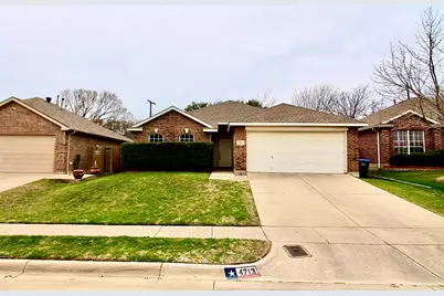 4713 Barnhill Lane, Fort Worth, TX 76135 - Photo 2