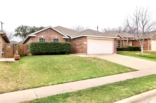 4713 Barnhill Ln, Fort Worth, TX 76135 - Photo 1