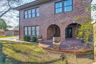 2809 Park Hill Dr, Fort Worth, TX 76109 - Photo 6