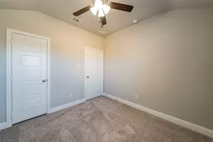 6406 Rienzi Dr, Greenville, TX 75402 - Photo 12