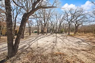 100 Sands Dr, Azle, TX 76020 - Photo 8