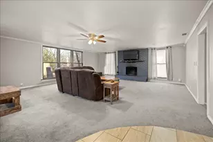 100 Sands Dr, Azle, TX 76020 - Photo 10