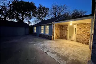 611 Harrisdale Ave, River Oaks, TX 76114 - Photo 2