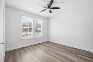 108 N Couch St, Italy, TX 76651 - Photo 14