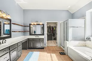 10701 Los Rios Dr, Fort Worth, TX 76179 - Photo 12