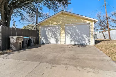 2739 Livingston Avenue, Fort Worth, TX 76110 - Photo 22