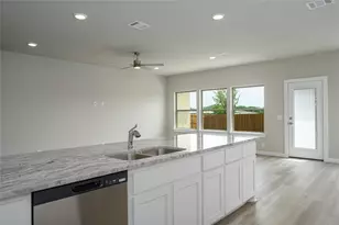 205 Woodhollow Dr, Blue Ridge, TX 75424 - Photo 10