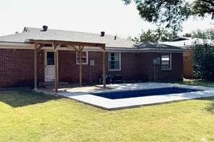 852 Odie Dr, White Settlement, TX 76108 - Photo 2