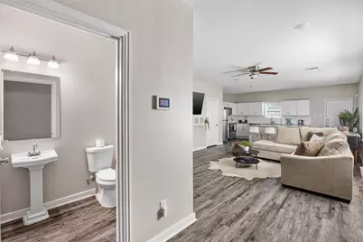 5006 Colonial Avenue, Dallas, TX 75215 - Photo 2